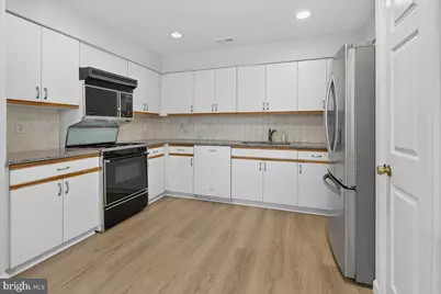 81 Woodmont Drive, Lawrenceville, NJ 08648 - Photo 4