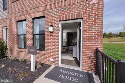 169 Leona Stewart Ln, Pennington, NJ 08534 - Photo 2