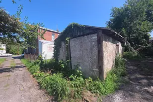 570 Roosevelt St, Trenton, NJ 08618 - Photo 8