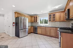 34 Woosamonsa Rd, Pennington, NJ 08534 - Photo 4