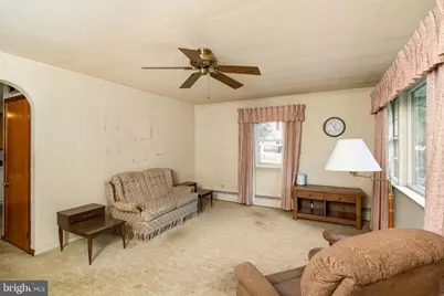 836 Old York Road, Hightstown, NJ 08520 - Photo 6