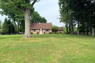 580 Village Rd W, Princeton Junction, NJ 08550 - Photo 2
