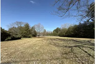 327 Sharon Rd, Robbinsville Township, NJ 08691 - Photo 1