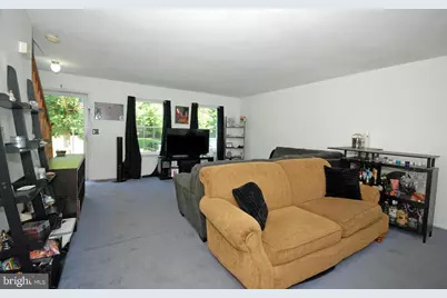 31 Dunmoor Ct S, Hamilton Township, NJ 08690 - Photo 6