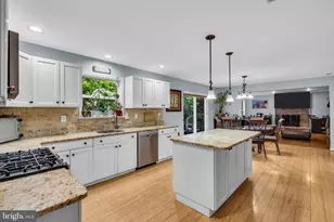 2 Tanager Ln, Robbinsville Township, NJ 08691 - Photo 6