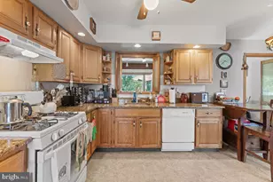18 Jean Dr, Hamilton Township, NJ 08690 - Photo 2