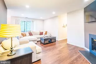 813 Wood Mill Dr, East Windsor Township, NJ 08512 - Photo 8