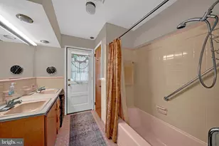 18 Diane Dr, Ewing Township, NJ 08628 - Photo 28