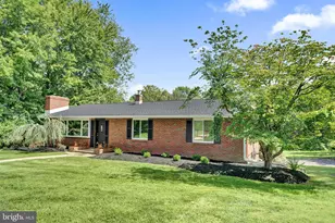 7 Malaga Dr, Ewing Township, NJ 08628 - Photo 2