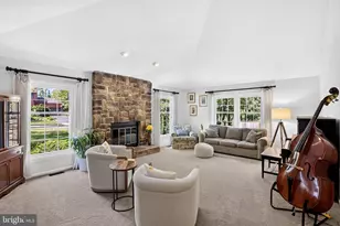 2 Mark Cermele Ct, Lawrence Township, NJ 08648 - Photo 4