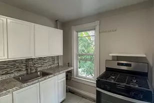 262 Lafayette Ave, Hamilton Township, NJ 08610 - Photo 4