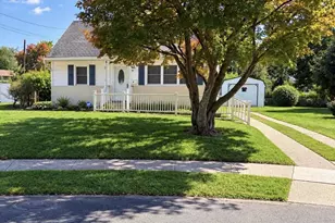9 Plaza Ct, Ewing Township, NJ 08628 - Photo 1