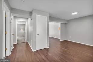 915 Silver Ct, Hamilton Township, NJ 08690 - Photo 6