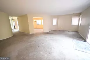 28 Jackie Dr, Trenton, NJ 08648 - Photo 10