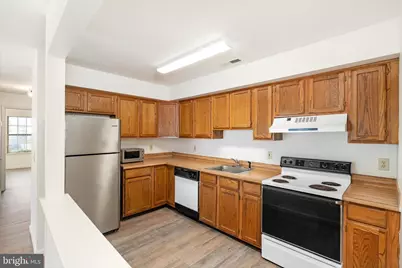 411 Walden Circle, Robbinsville Township, NJ 08691 - Photo 10