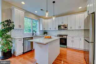 24 Devonshire Dr, West Windsor Township, NJ 08540 - Photo 16