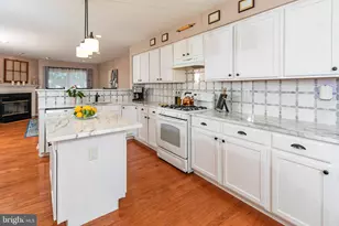 1 Howe Ct, Pennington, NJ 08534 - Photo 12
