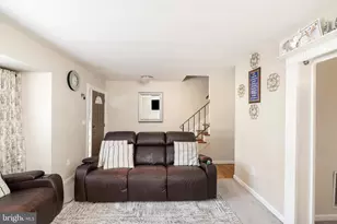 571 Fairfield Rd, East Windsor Township, NJ 08520 - Photo 4