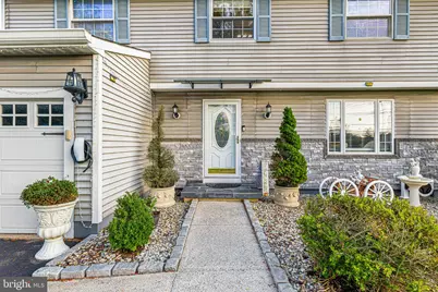907 Edinburg Road, Trenton, NJ 08690 - Photo 1