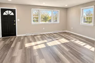 237 New Hillcrest Ave, Ewing Township, NJ 08638 - Photo 2