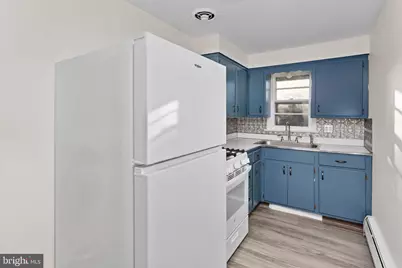6 Clarendon Avenue #3, Hamilton Township, NJ 08620 - Photo 2