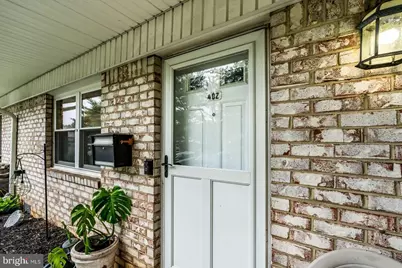 402 Silver Court, Hamilton Township, NJ 08690 - Photo 2