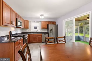 23 Middleton Dr, Trenton, NJ 08620 - Photo 8