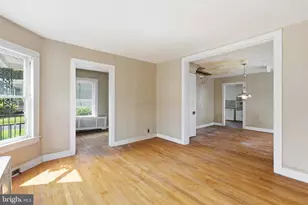 128 Center St, Hightstown, NJ 08520 - Photo 8