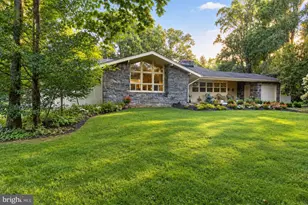 4 Forrest Central Dr, Titusville, NJ 08560 - Photo 1