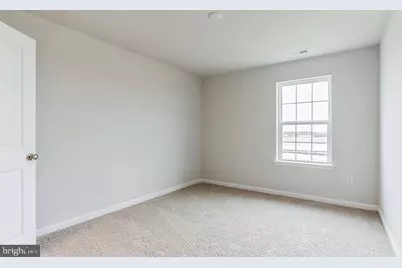 101 Cresci Blvd, Hazlet Township, NJ 07730 - Photo 16