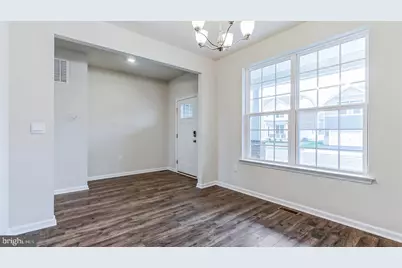 101 Cresci Blvd, Hazlet Township, NJ 07730 - Photo 10