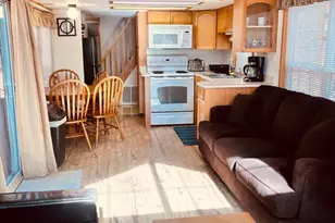 724 Monmouth Rd, Cream Ridge, NJ 08514 - Photo 4