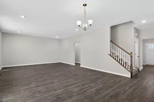 32 Georgetown Dr, Freehold, NJ 07728 - Photo 6