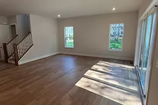 12 Georgetown Dr, Freehold, NJ 07728 - Photo 2