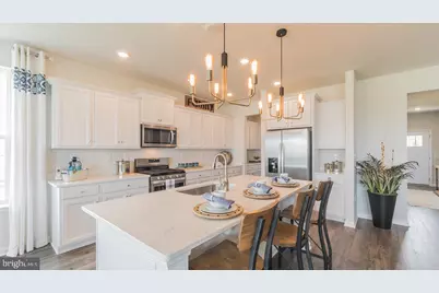 21 Georgetown Drive, Freehold, NJ 07728 - Photo 2