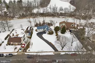 16 Greenfield Dr, Allentown, NJ 08501 - Photo 2