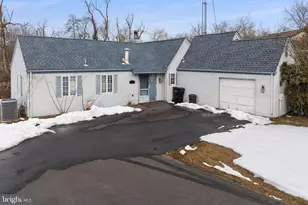 16 Greenfield Dr, Allentown, NJ 08501 - Photo 1