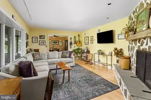 95 Holmes Mill Rd, Cream Ridge, NJ 08514 - Photo 18