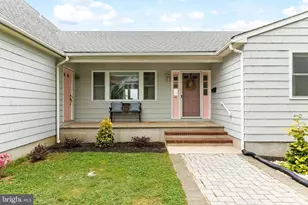 14 Harbor View Dr, Atlantic Highlands, NJ 07716 - Photo 2