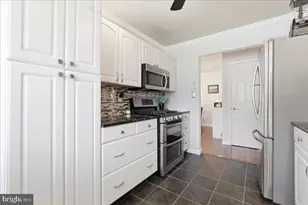 467 Magnolia Ct, Howell Township, NJ 07731 - Photo 8