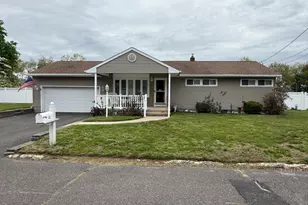 27 Maplecrest Dr, NEPTUNE, NJ 07753 - Photo 2