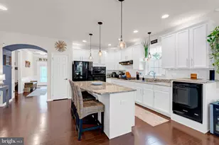31 W Da Vinci Wy, Farmingdale, NJ 07727 - Photo 22