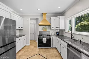 69 Burlington Rd, Cream Ridge, NJ 08514 - Photo 16