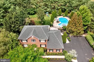 65 Cliffwood Dr, Allentown, NJ 08501 - Photo 2