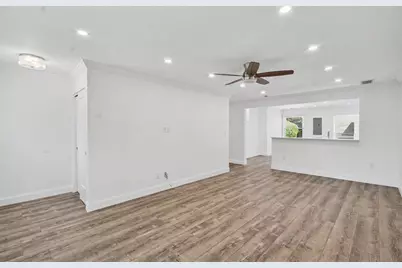 6 Plaza De Las Flores #C, Freehold, NJ 07728 - Photo 4