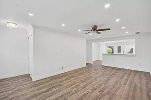 6 Plz de Las Flores, Freehold, NJ 07728 - Photo 4