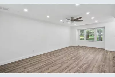 6 Plaza De Las Flores #C, Freehold, NJ 07728 - Photo 6