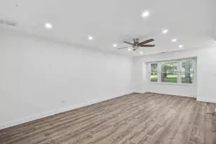 6 Plz de Las Flores, Freehold, NJ 07728 - Photo 6