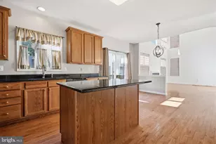 25 Brittany Ct, Middletown, NJ 07748 - Photo 18