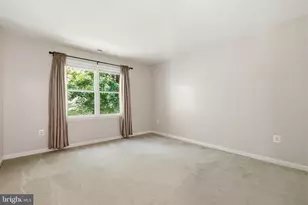 25 Brittany Ct, Middletown, NJ 07748 - Photo 22